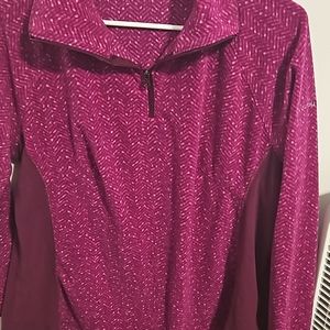Womens Columbia pull over packet